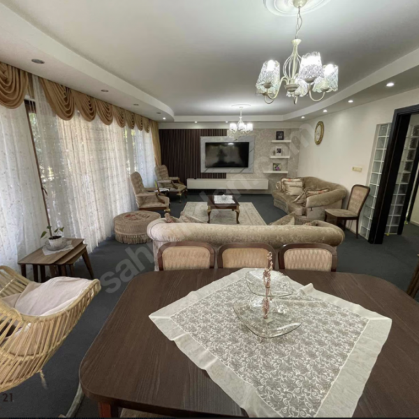 Merkezefendi Mahallesi'nde Satılık Geniş Bahçeli Müstakil Ev