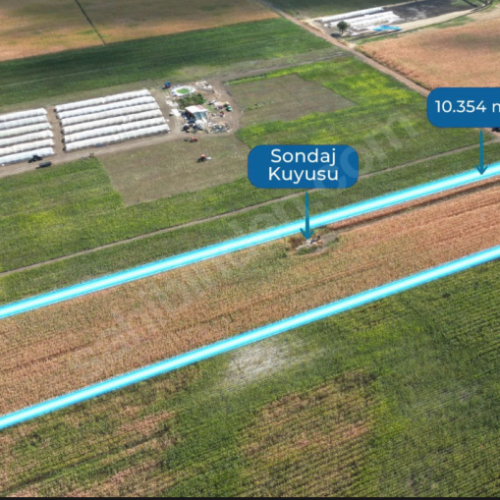 Solmaz Mahallesinde İçerisinde Sondaj Kuyusu Olan Satılık Tarla