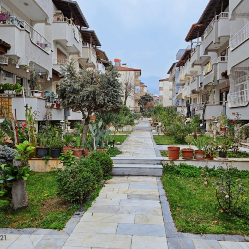 Kınıklı'da Şehir ve Doğa Manzaralı Kiralık Tripleks Villa