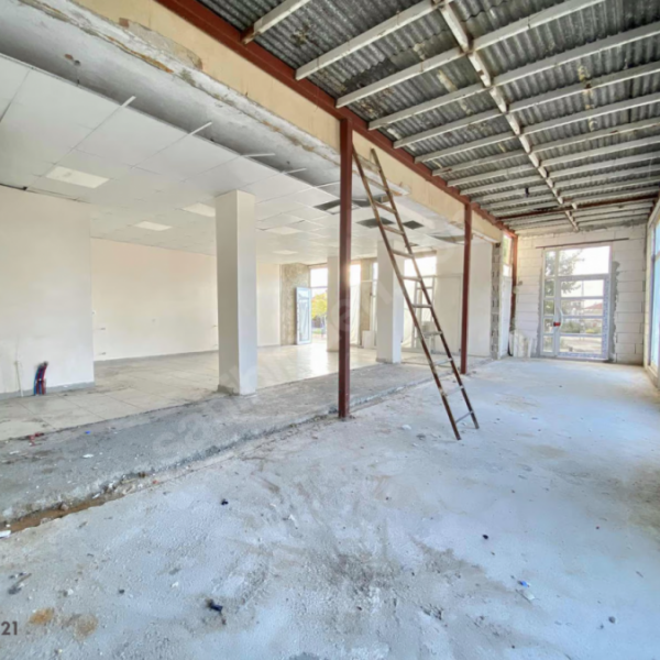 Aktepe Mahallesi'nde Cadde Üzeri 220 m² Dükkan
